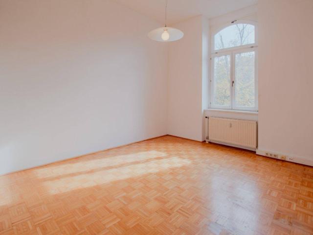 Helle 2 Zimmer Altbauwohnung im 19. Bezirk – Nähe Hohe Warte / Silbergasse