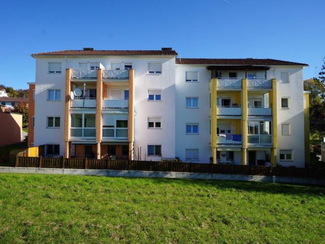 HELLE 2 ZIMMER BALKONWOHNUNG MIT WUNDERSCHÖNER AUSSICHT IN MAUTHAUSEN!