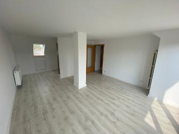 Helle 2 Zimmer Dachgeschosswohnung mit Balkon in Nienburg/Weser