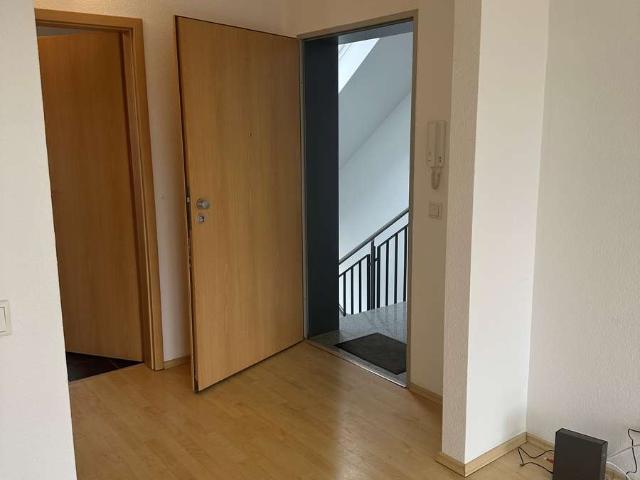 Helle 2 Zimmer Dachgeschosswohnung mit Balkon in Paderborn