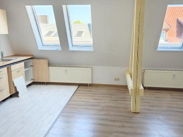 Helle 2 Zimmer Dachgeschosswohnung mit großer Wohnküche in Fürstenwalde/Spree