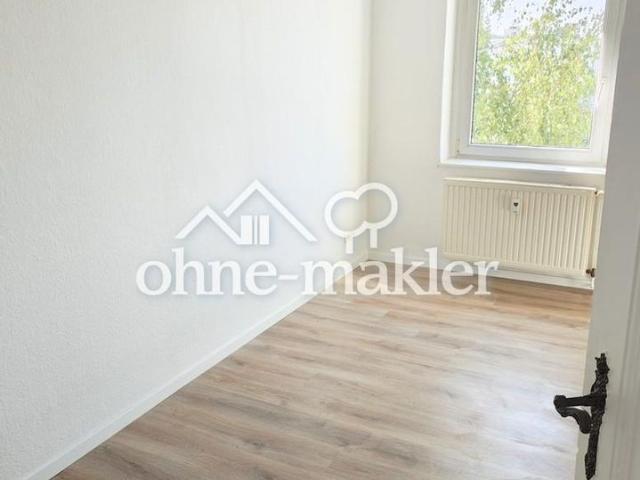 Helle 2 Zimmer Dachgeschosswohnung mit großer Wohnküche in Fürstenwalde/Spree