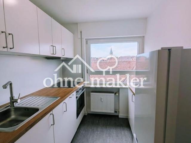 Helle 2 Zimmer Dachgeschosswohnung mit neuer Einbauküche und Tageslichtbad in Mühlacker/Lienzingen