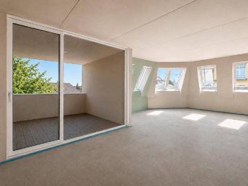 Helle 2 Zimmer Dachgeschoßwohnung mit Stadtblick