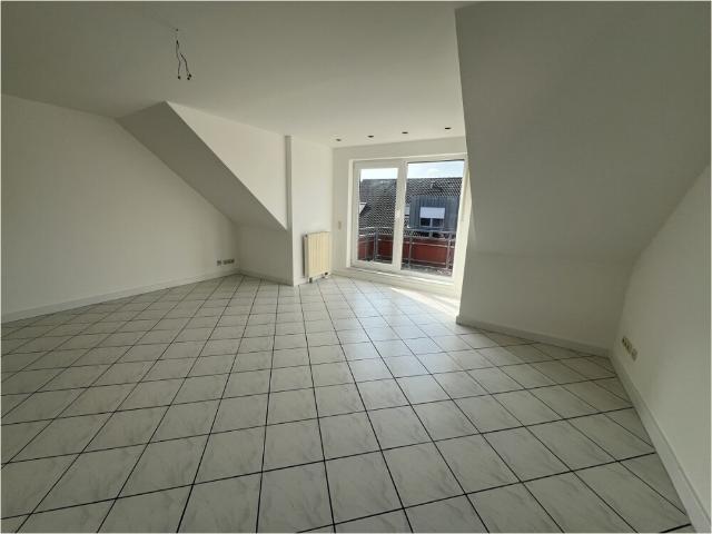 Helle 2 Zimmer Dachgeschosswohnung in Aachen Eilendorf