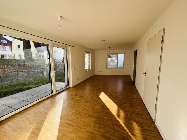 Helle 2 Zimmer Dachgeschosswohnung in Arheilgen mit Garten ab sofort frei