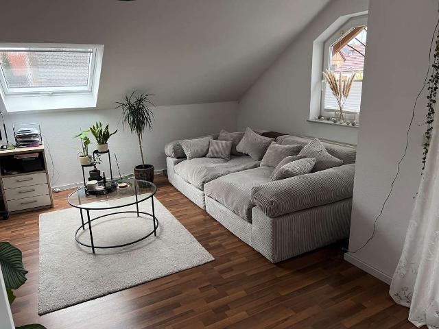 Helle 2 Zimmer Dachgeschosswohnung in Büdingen Rohrbach