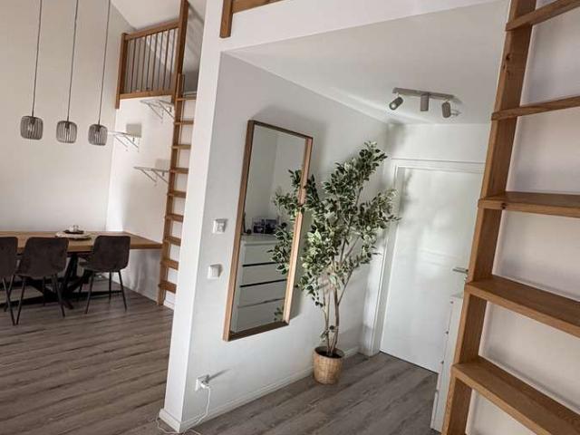 Helle 2 Zimmer Dachgeschosswohnung in Habach