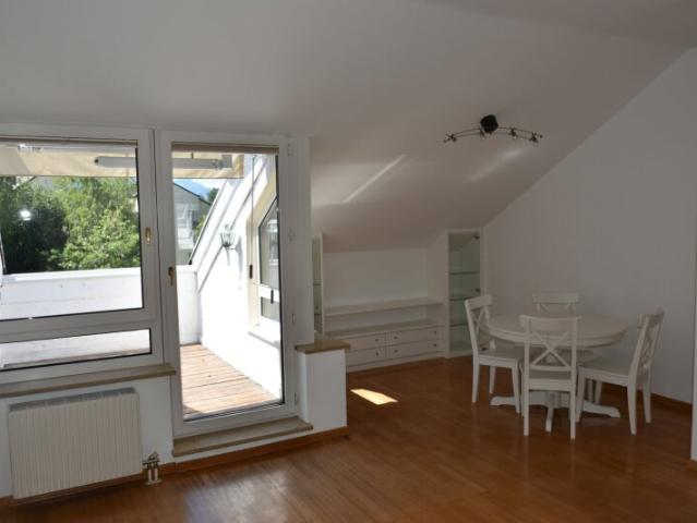 Helle 2 Zimmer Dachgeschoßwohnung teilmöbliert in Aigen