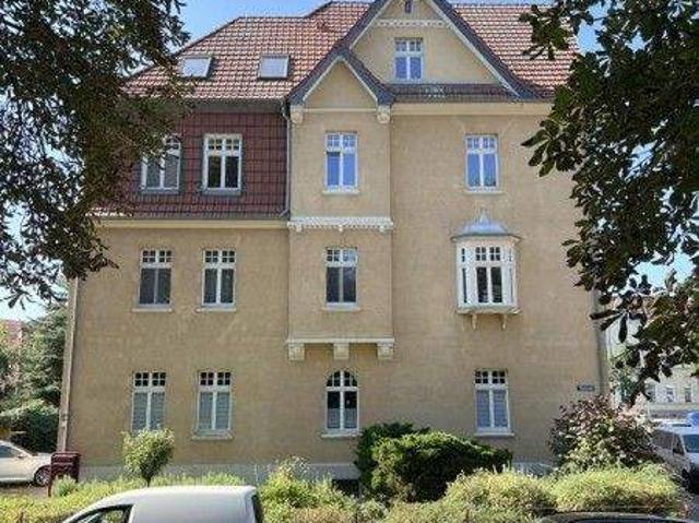 Helle 2 Zimmer Dachgeschosswohnung