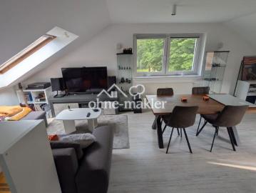 Helle 2‑Zimmer DG‑Wohnung mit großem Tageslichtbad – gepflegtes privates 8‑Familienhaus