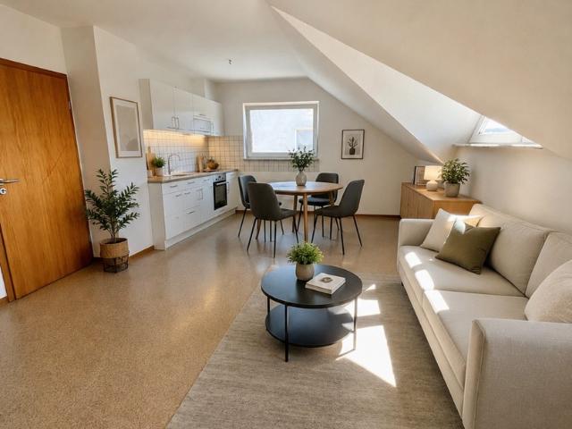 Helle 2 Zimmer DG Wohnung in 66540 Neunkirchen – Perfekt für Berufstätige