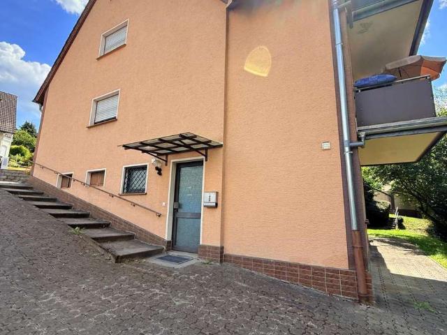 Helle 2 Zimmer Einliegerwohnung in ruhiger Lage in Ründeroth zu vermieten!