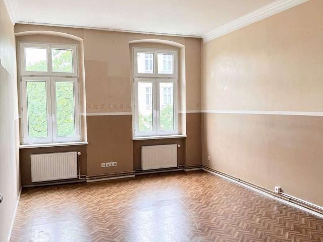 Helle 2 Zimmer Eigentumswohnung mit viel Potenzial