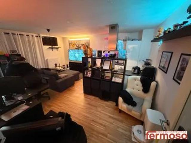 Helle 2 Zimmer Gartenwohnung im EG, 54m², EBK, Fußbodenheizung, 1210 Wien, Miete EUR1.049