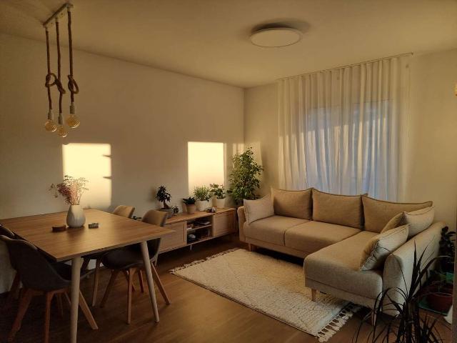 Helle 2 Zimmer Neubauwohnung mit Balkon, Einbauküche und TG Stellplatz – München Aubing
