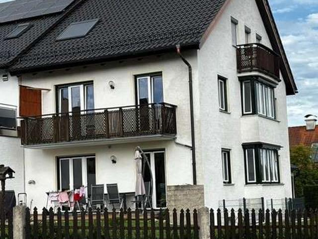 Helle 2 Zimmerwohnung im Obergeschoss an Nichtraucher