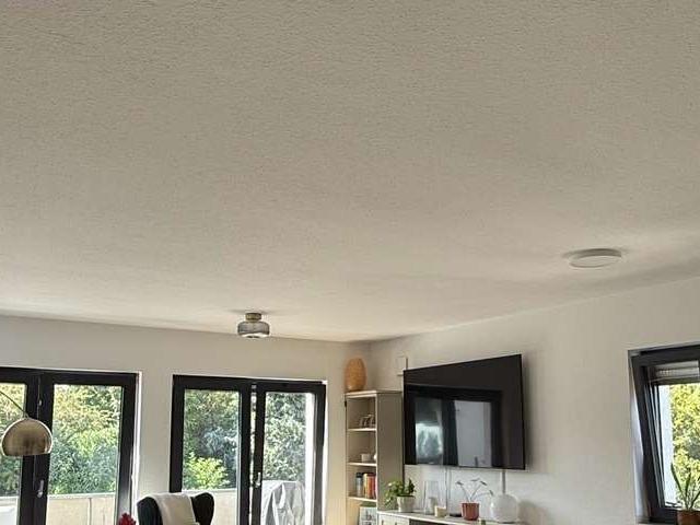 helle 2 Zimmerwohnung mit Balkon