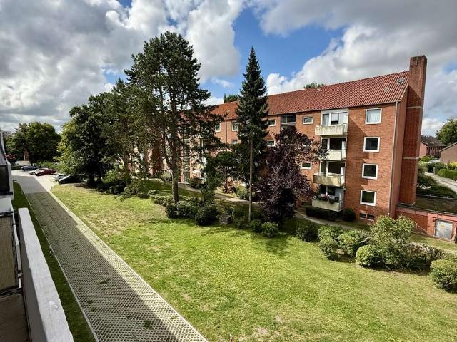 Helle 2 Zimmerwohnung mit Balkon