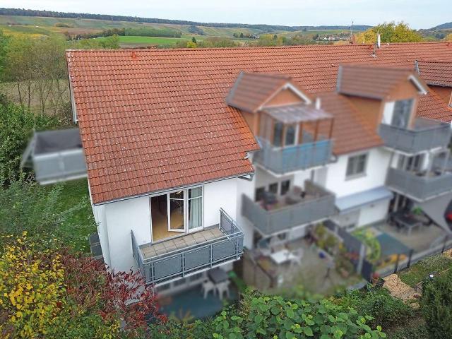 HELLE 2 ZIMMERWOHNUNG MIT BALKON UND TG STELLPLATZ