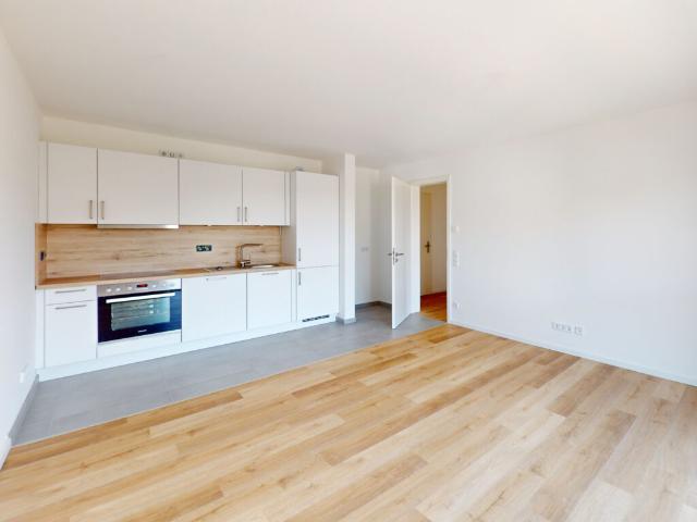 Helle 2 Zimmerwohnung mit Einbauküche und Balkon