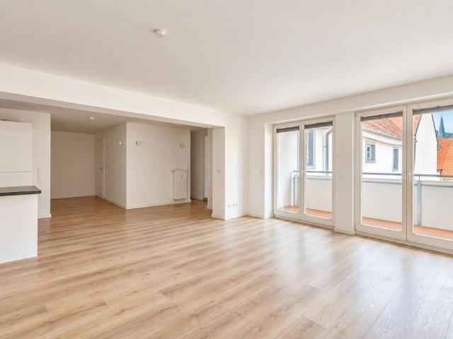 Helle 2 ZKB Wohnung mit Balkon und Aufzug in Innenstadtlage!