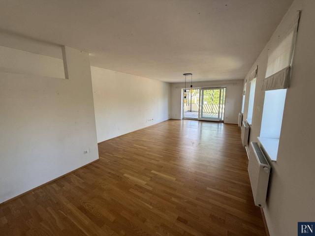 Helle 2 1/2 Zimmer Wohnung mit Terrasse in Baden bei Wien