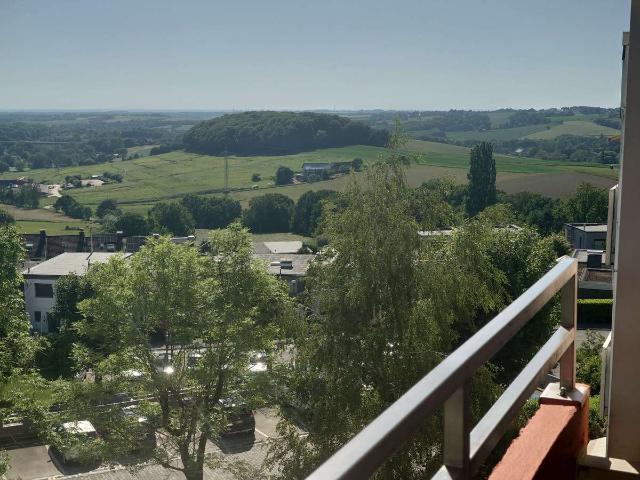 helle 2 1/2 Zimmerwohnung mit Balkon in gepflegter Wohnanlage