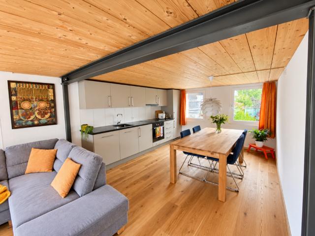 Helle 2.5 Zi Wohnung mit Balkon