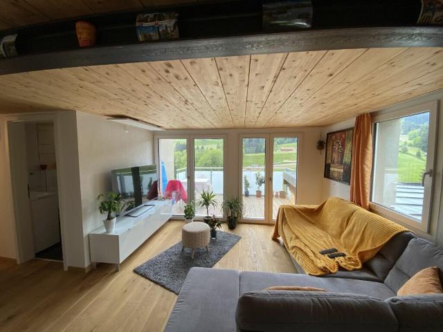 Helle 2.5 Zi Wohnung mit Balkon