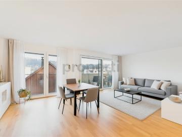 Helle 2.5 Zimmer Attikawohnung mit Balkon in Wetzikon