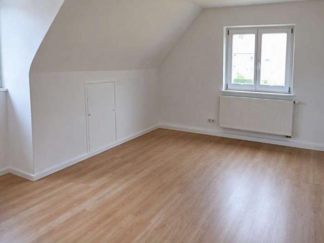 Helle 2,5 Zimmer Dachgeschosswohnung · ideal für eine Einzelperson