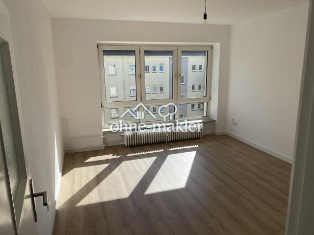 Helle 2,5 Zimmer Wohnung
