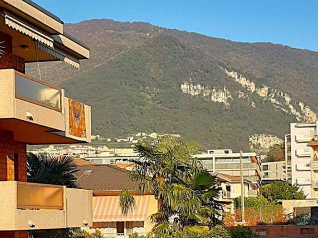 Helle 2,5 Zimmer Wohnung an strategischer Lage in Mendrisio