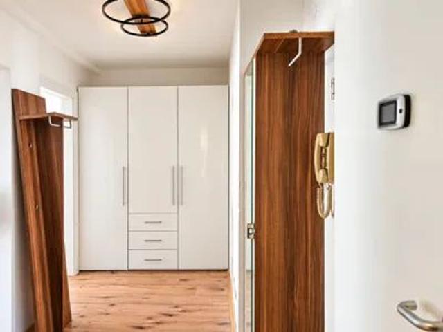 Helle 2,5 Zimmer Wohnung bei U1 Keplerplatz