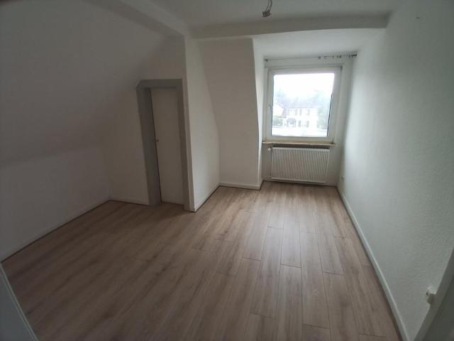 Helle 2,5 Zimmer Wohnung in Oberdorstfeld ab sofort zu vermieten