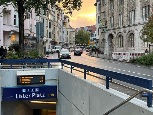 Helle 2,5 Zimmer Wohnung mit Balkon&Terrasse in Hannover List, Zentrale Lage nahe Lister Platz