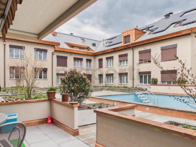 Helle 2.5 Zimmer Wohnung mit Balkon, Zürich