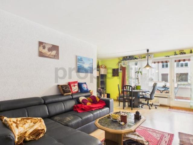 Helle 2.5 Zimmer Wohnung mit Balkon, Zürich