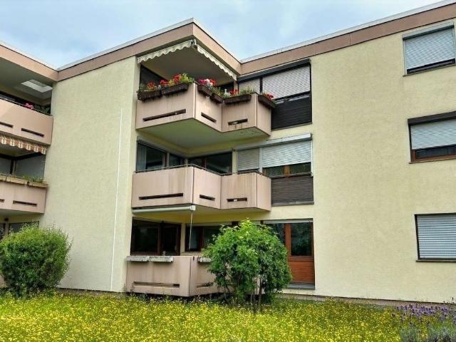 Helle 2,5 Zimmer Wohnung mit Südwest Balkon und Einzeltiefgarage