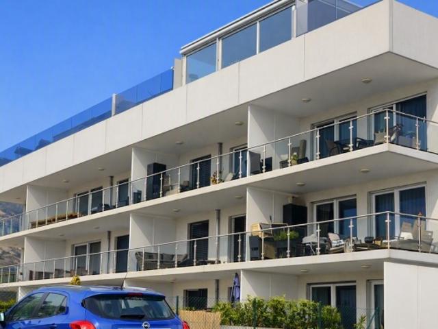 Helle 2,5 Zimmer Wohnung mit Terrasse – nur einen Steinwurf vom Bahnhof Ardon entfernt