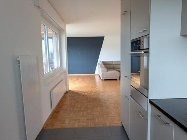 Helle 2.5 Zimmerwohnung im 9. Stock mit wunderschöner Aussicht in Oberwinterthur