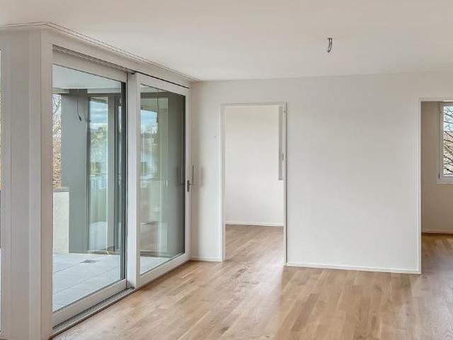 Helle 2.5 Zimmerwohnung im Erdgeschoss Baujahr 2021