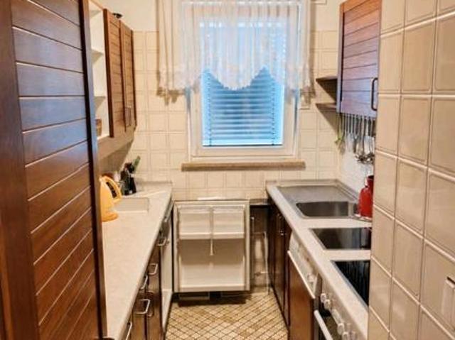 helle 2,5 Zimmerwohnung mit Balkon, Stellplatz und großem Keller