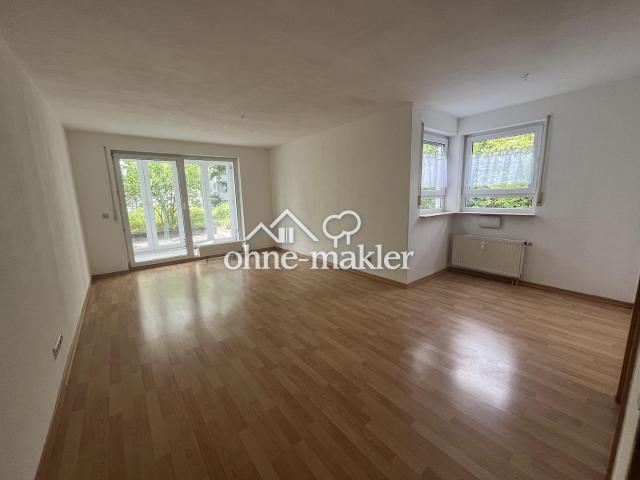 Helle 2,5 Zimmerwohnung mit Wintergarten in zentraler Lage
