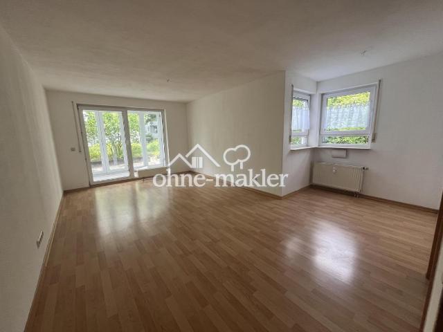 Helle 2,5 Zimmerwohnung mit Wintergarten in zentraler Lage