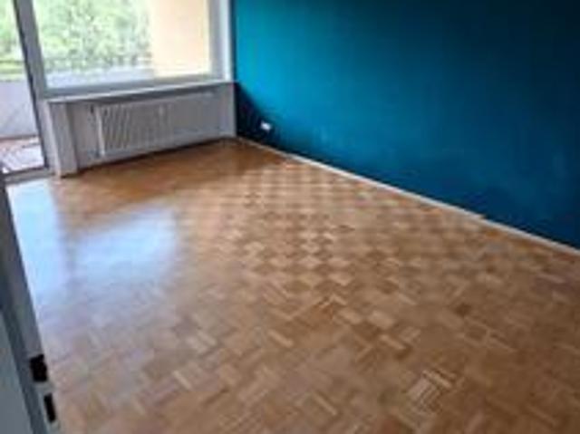 Helle 2Z Wohnung mit Balkon und TG Stellplatz