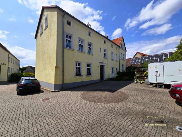 Helle 3 Raum Dachgeschosswohnung mit Charme & offener Wohnküche!