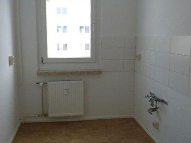 Helle 3 Raum Wohnung im Erdgeschoss mit Balkon in Klingenberg!