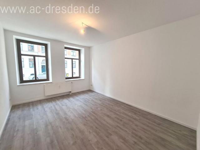 Helle 3 Raum Wohnung mit Balkon im kernsanierten Gründerzeithaus im Lutherviertel